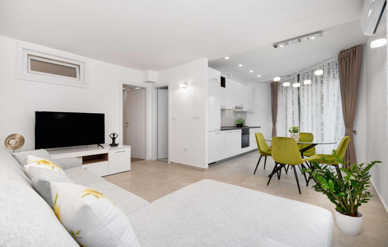 Apartment Amadeo สปลิท ภายนอก รูปภาพ